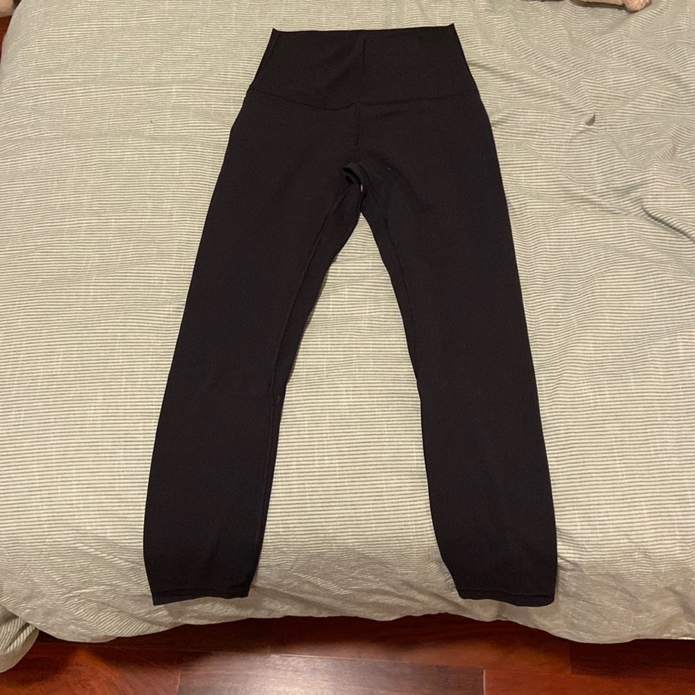lululemon leggings, not worn a lot, in great condition!